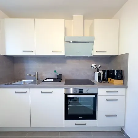 דירה Mit Terrasse & Parkplatz In - Skyrise *